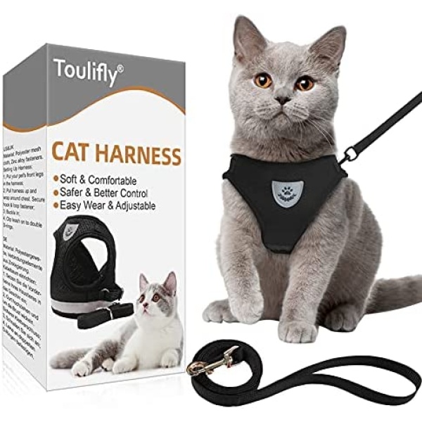 Cat Harness and Leash Set, Harness for Cats Soft Mesh Cat Vest, Escape Proof Cat Harness Set with Leashes (Black M)