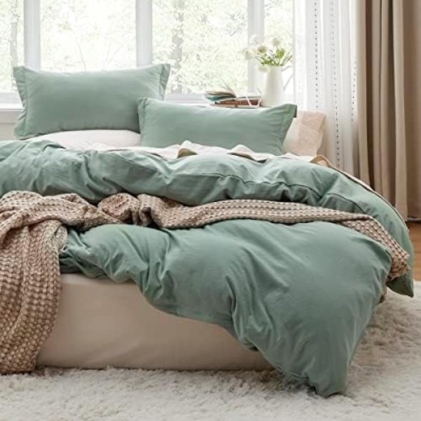 Bedsure Sage Green Duvet Cover Set Queen - Ultra Soft Microfiber Bed Set, 3 Piece Breathable Queen Bedding Set with Zipper Closure, Corner Ties, 90x90 Inch