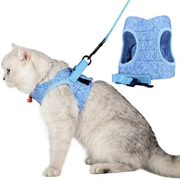 WD&CD Cat Harness and Leash Set, Escape Proof Cat Harness Adjustable Soft Cat Walking Jackets with Retractable Cat Leash for Pet Puppy, Blue-Large