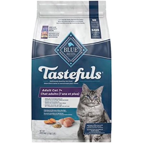 Blue Buffalo Tastefuls Healthy Aging Natural Mature Dry Cat Food, Chicken And Brown Rice 3.1kg bag - Medium Bag, kibble (Packaging May Vary)