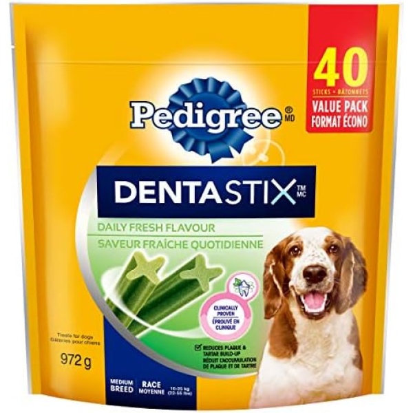 PEDIGREE DENTASTIX Oral Care Dog Treats for Medium Dogs - Fresh Flavour, 40 Sticks