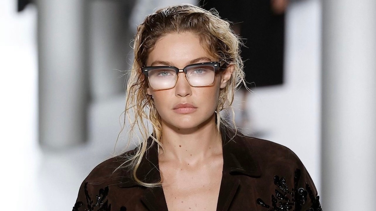 Supermodel Gigi Hadid’s Hair Stole the Show on Miu Miu’s Runway During Paris Fashion Week – Fashion Bomb Daily