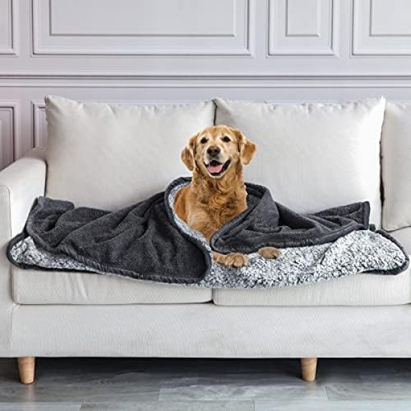 Waterproof Dog Blanket 37 * 30"，Soft Fluffy Cat Pet Bed Blanket, Liquid Pee Proof Dog Blanket for Sofa Bed Couch, Reversible Furniture Protector Cover for Small Medium Large Dogs Cats, Grey